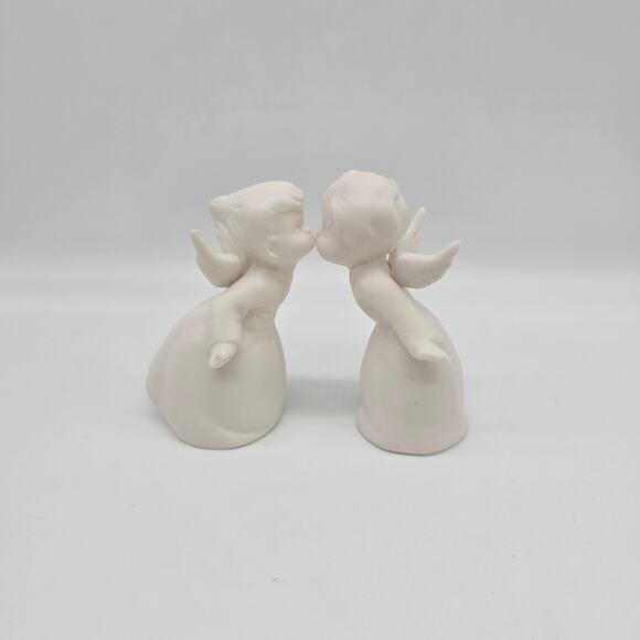 Vintage Schmid Brothers Figurine Kissing Angels Set of 2 White Japan 1960's - Picture 1 of 6